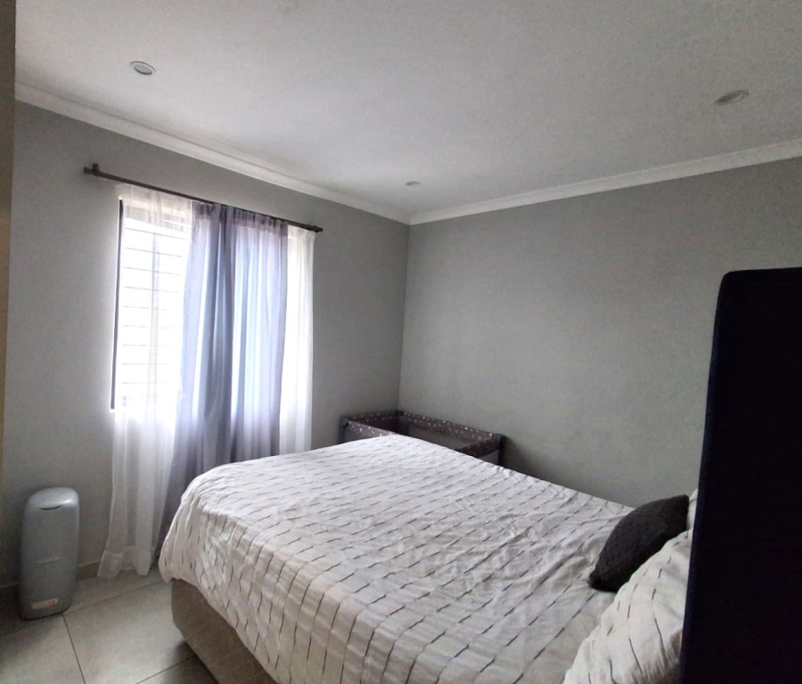 2 Bedroom Property for Sale in Parklands East Western Cape